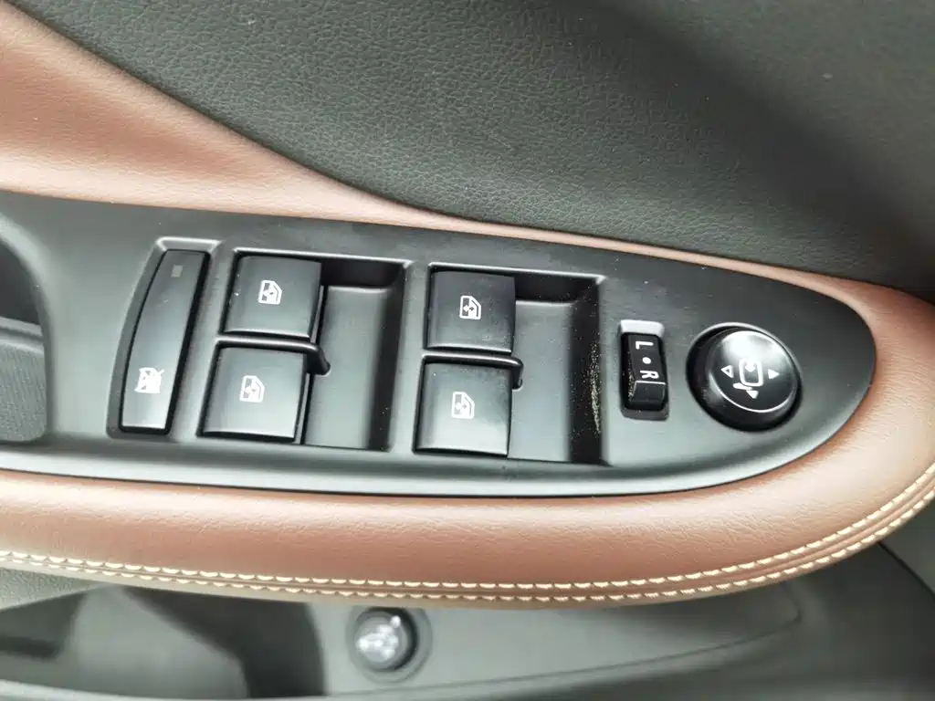 Buick Envision Plus 2018 — фото 9