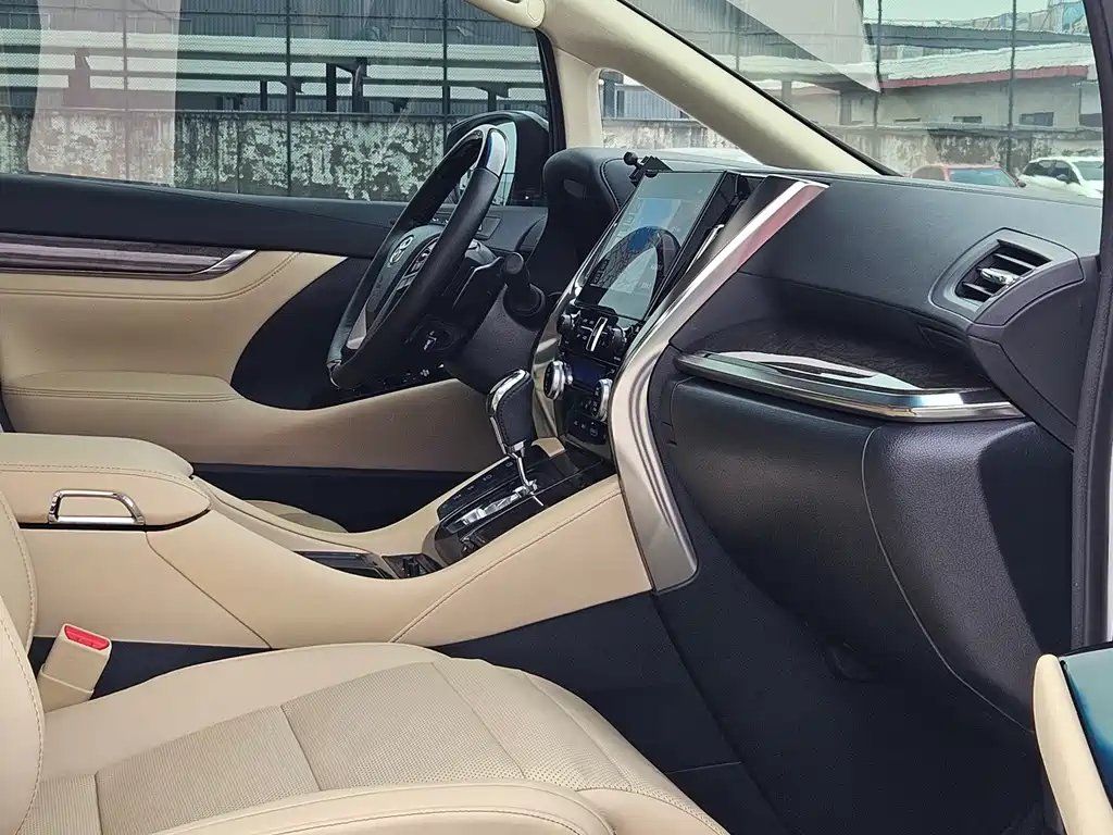 Toyota Vellfire 2022 — фото 12