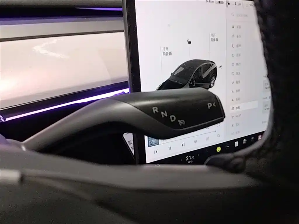 Tesla Model Y 2021 — фото 14
