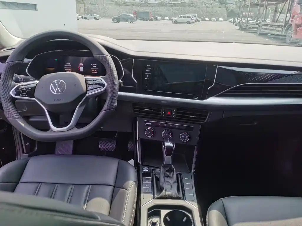 Volkswagen Passat 2023