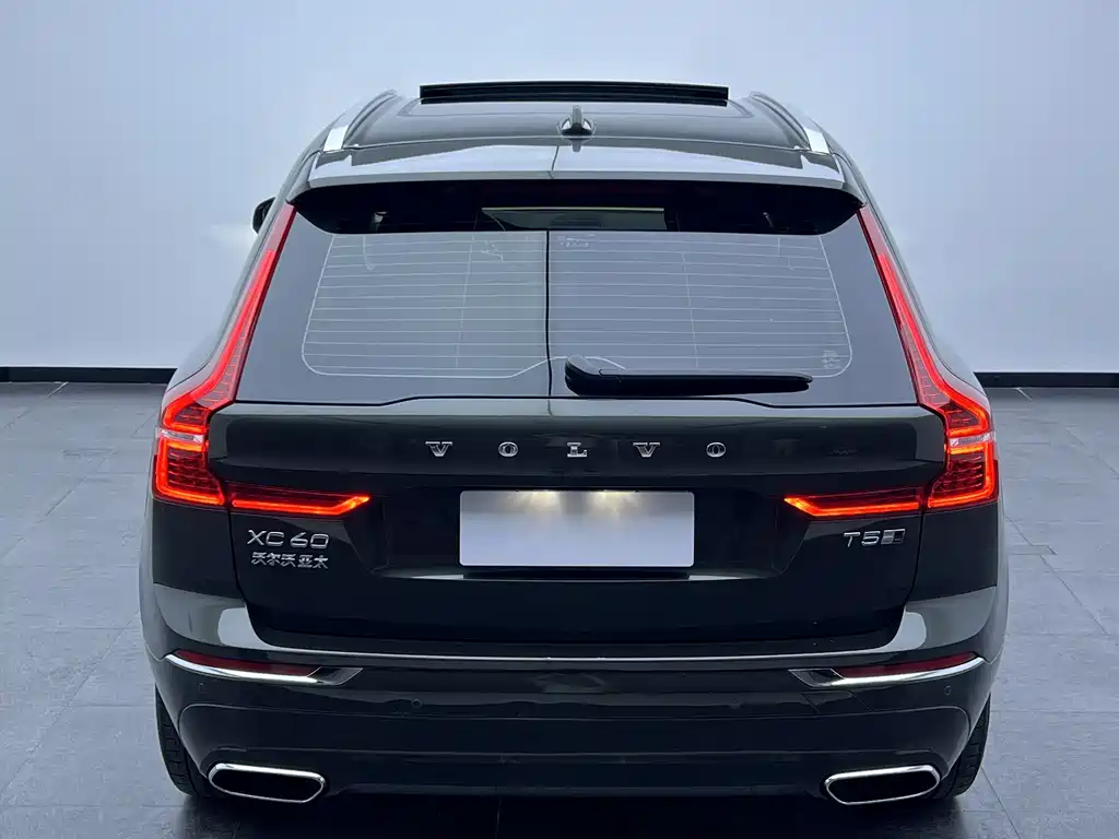 Volvo XC60 2019 — фото 14