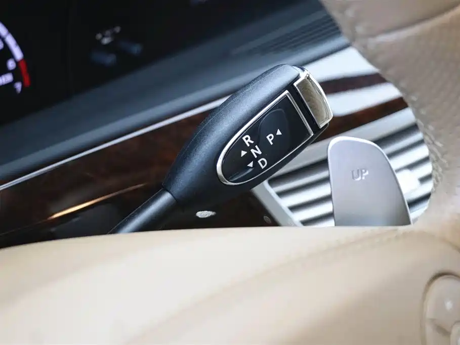 Mercedes-Benz S-Class AMG 2010 — фото 14