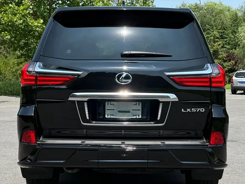 Lexus LX 2022 — фото 4