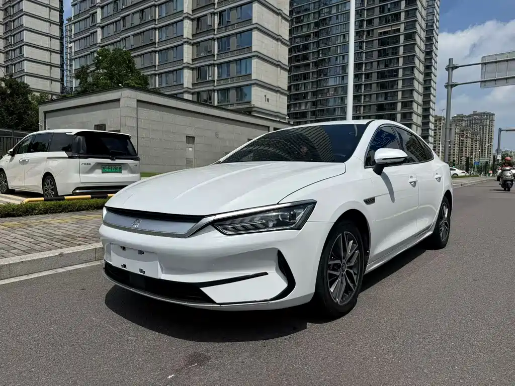 BYD Qin PLUS 2022 — фото 1