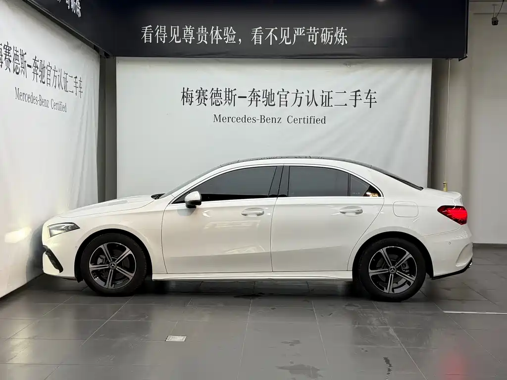 Mercedes-Benz A-Class 2024 — фото 16