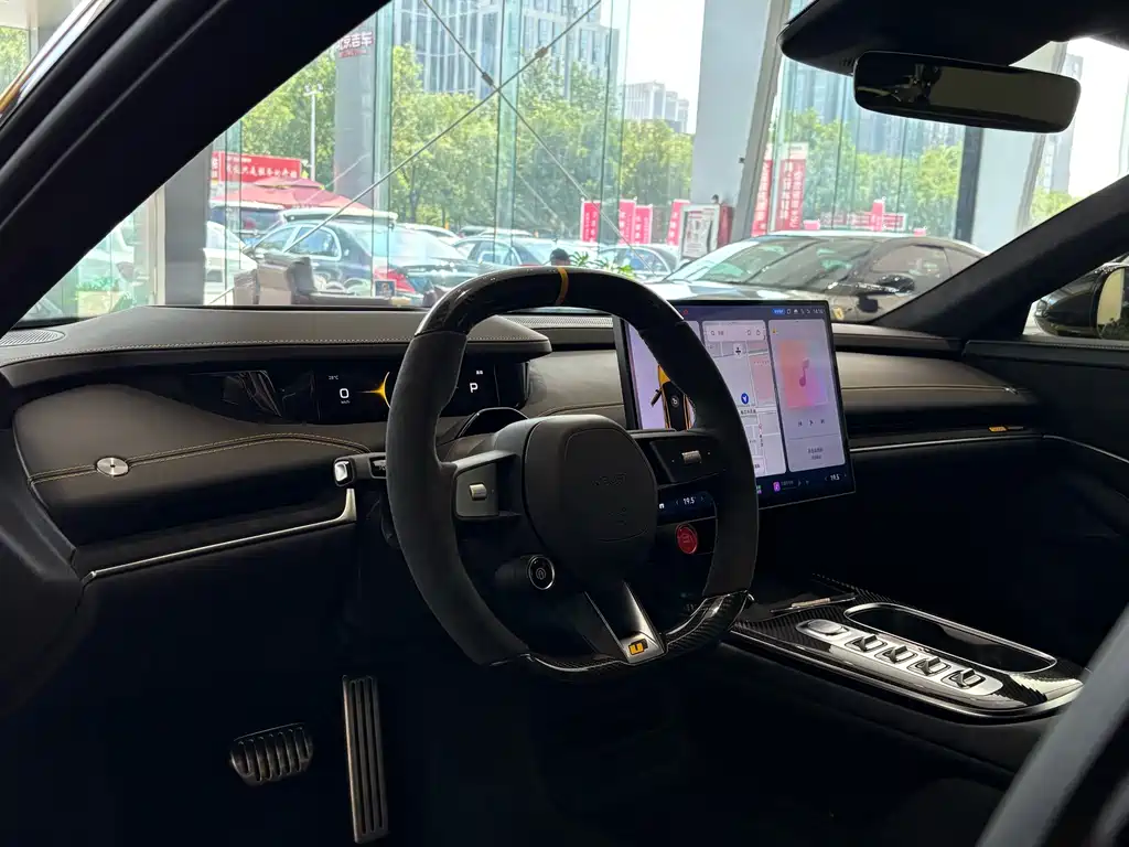 Xiaomi SU7 Ultra 2025 — фото 17