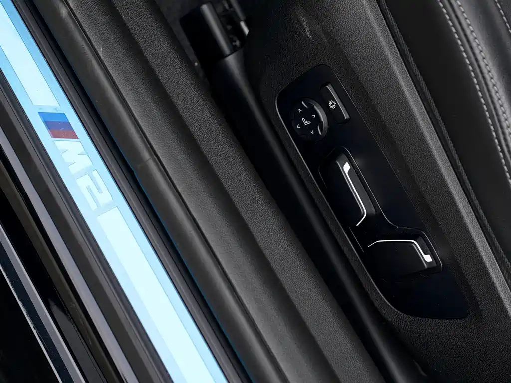 BMW M2 2025 — фото 17