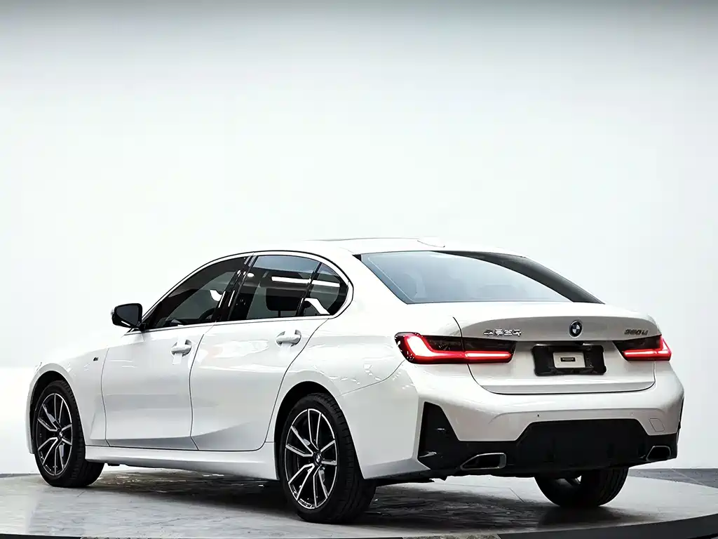 BMW 3 Series 2023