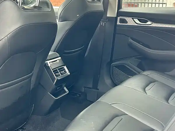 Geely Xingrui 2021