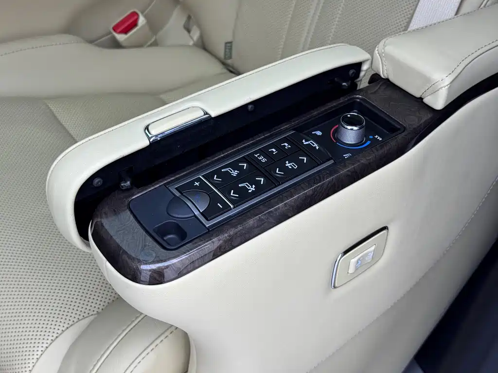 Toyota Alphard 2019 — фото 7