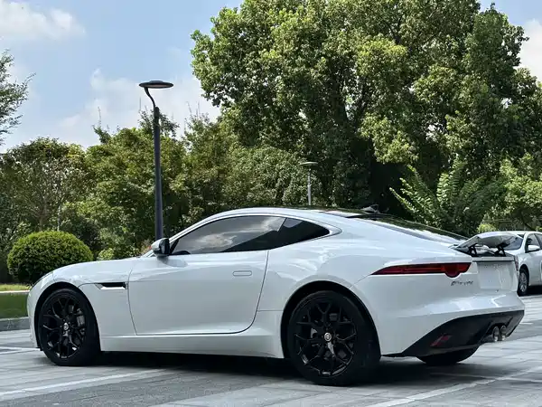 Jaguar F-TYPE 2016