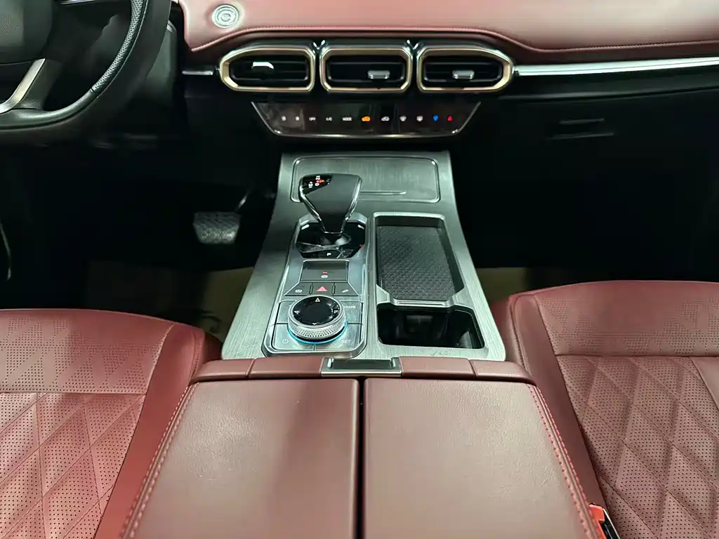 Jetour X70 PLUS 2025 — фото 13