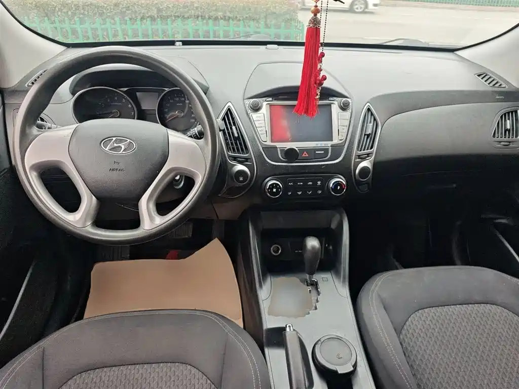 Hyundai ix35 2016 — фото 10