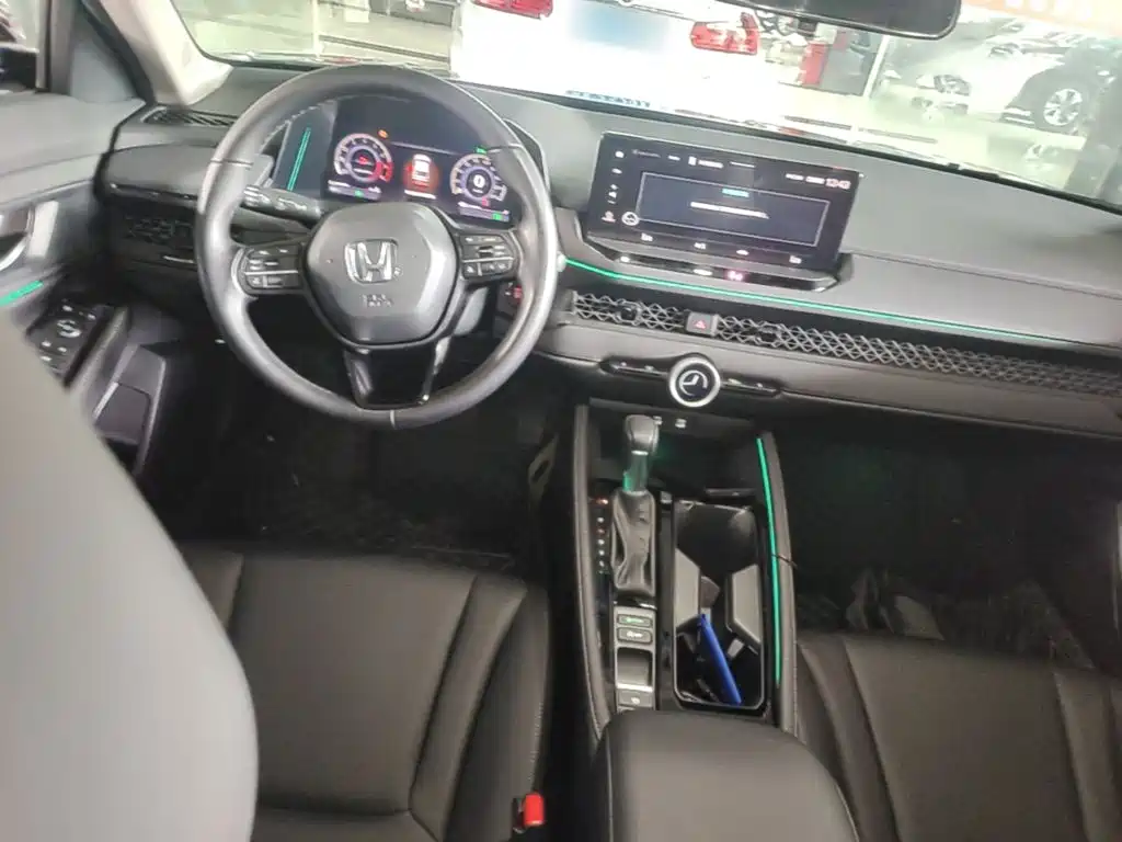 Honda Accord 2025 — фото 10