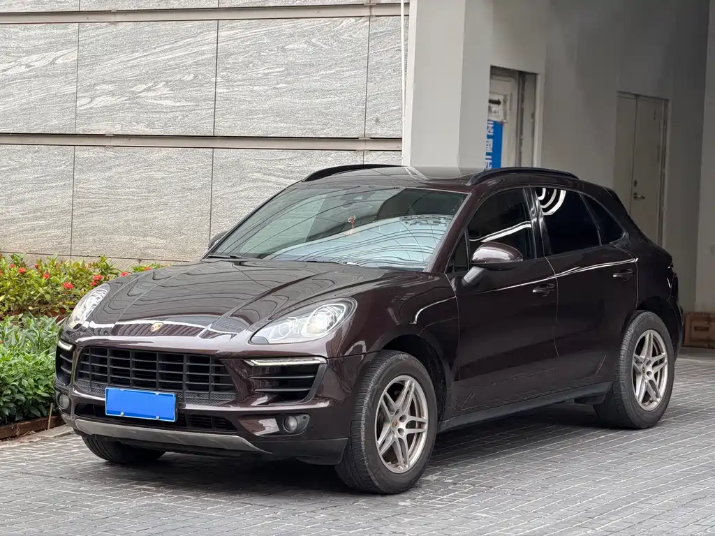 Porsche Macan 2018 — фото 1