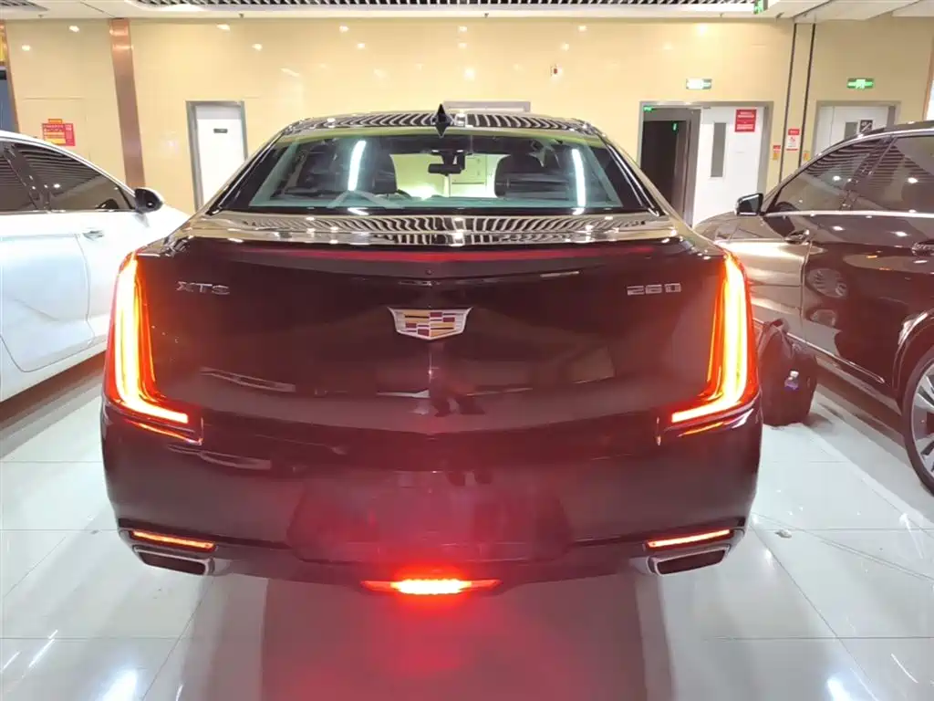 Cadillac XTS 2018 — фото 6