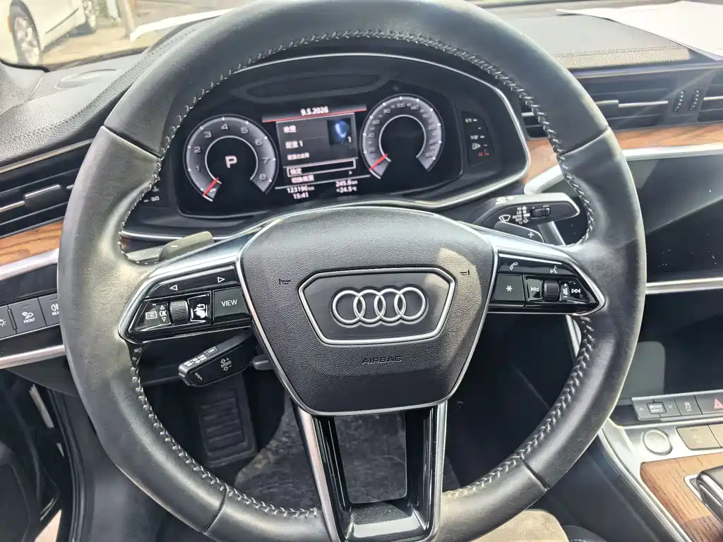 Audi A6L 2019 — фото 11