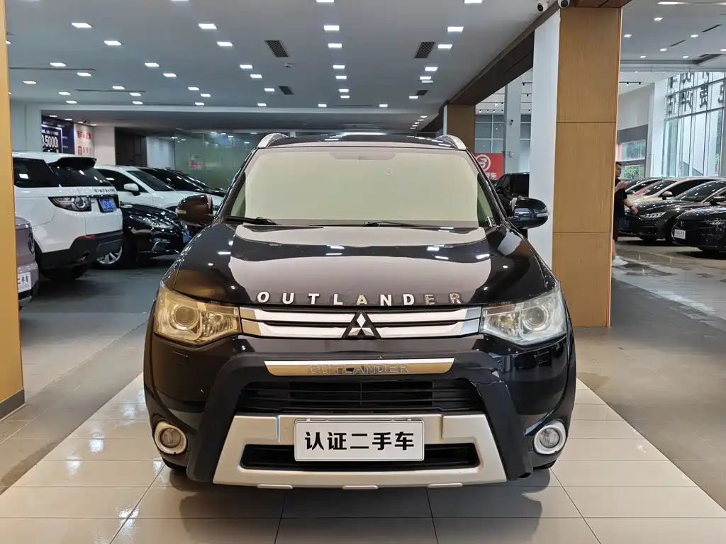 Mitsubishi Outlander 2014 — фото 4