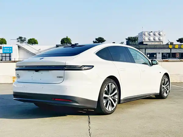 NIO ET7 2022