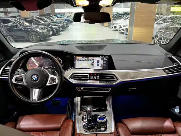 BMW X7 2020