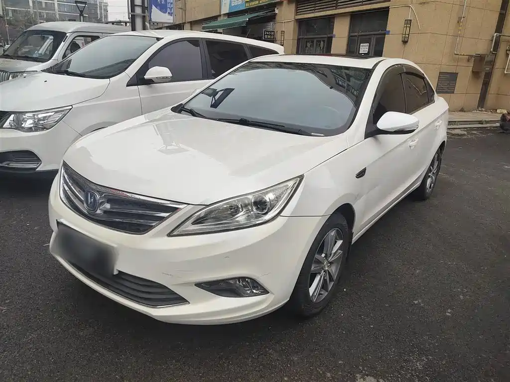 Changan Eado 2015 — фото 2