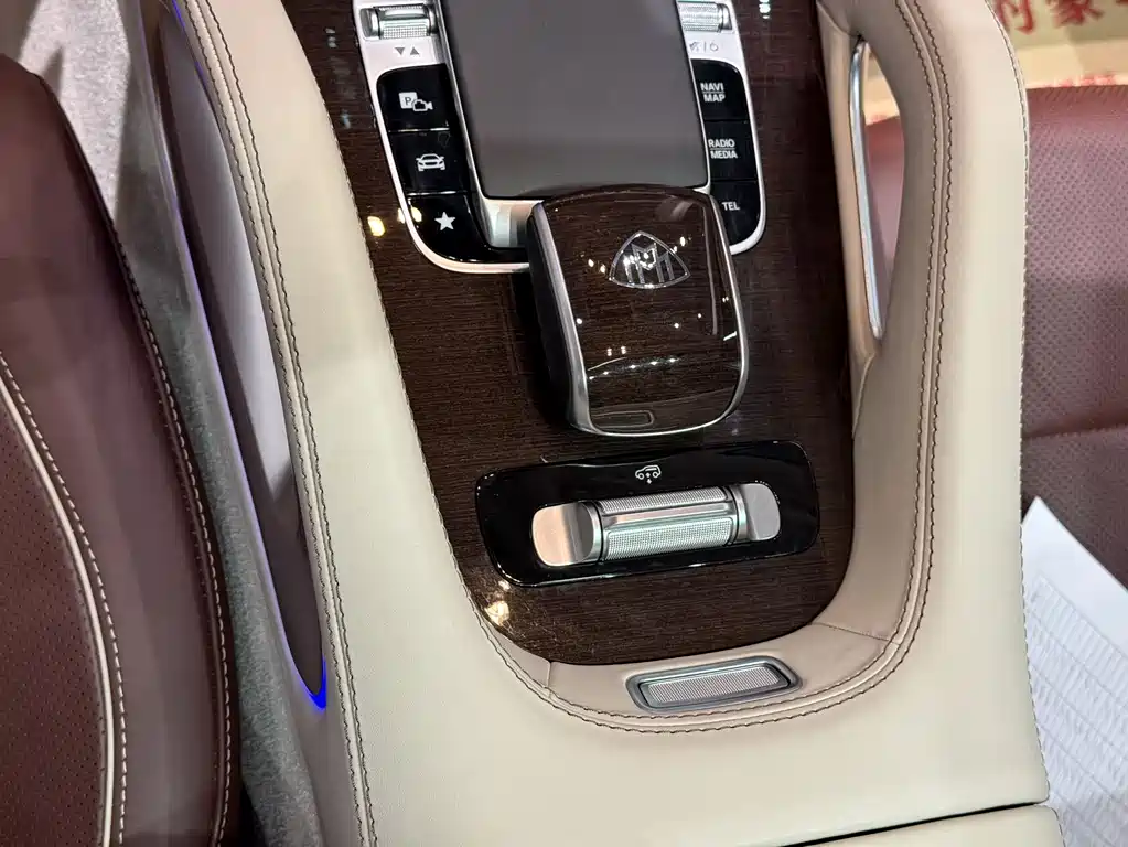 Mercedes-Benz GLS 2021 — фото 24