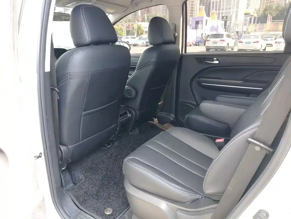 GAC Trumpchi M6 2022 — фото 12