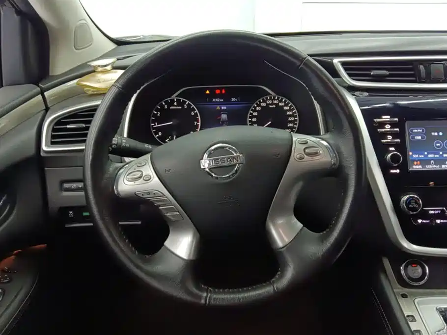 Nissan Murano 2018 — фото 15