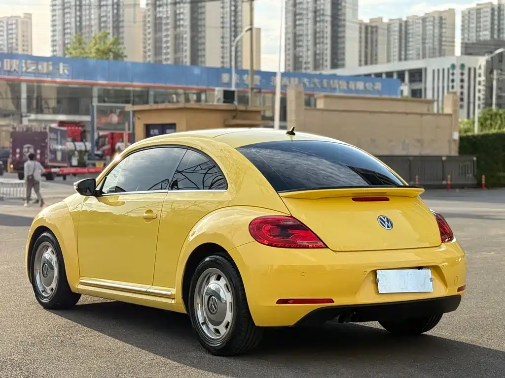 Volkswagen Beetle 2013 — фото 10