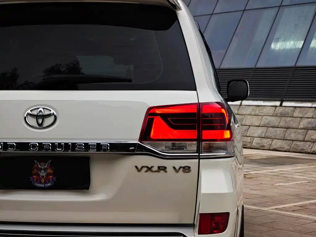 Toyota Land Cruiser 2011 — фото 10