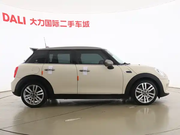 MINI 2016