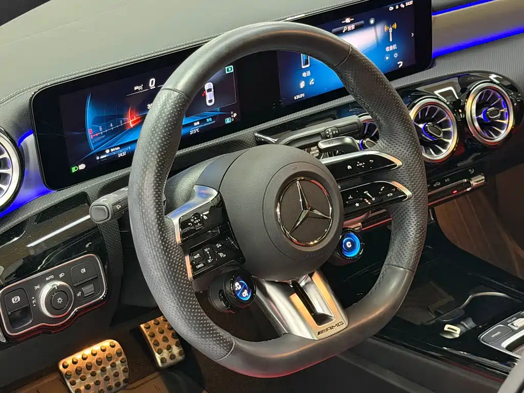 Mercedes-Benz CLA AMG 2024 — фото 16