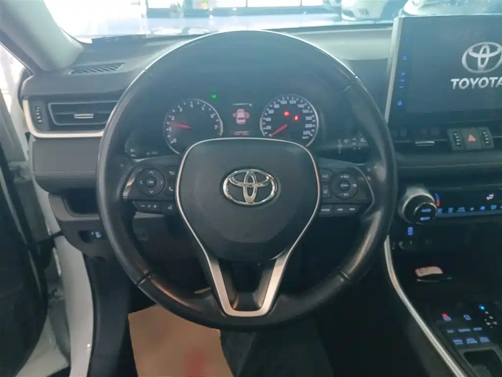 Toyota Wildlander 2022 — фото 11