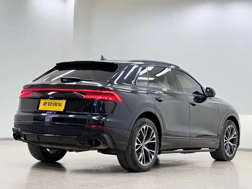 Audi Q8 2022 — фото 6