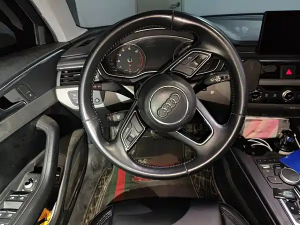 Audi A4L 2019