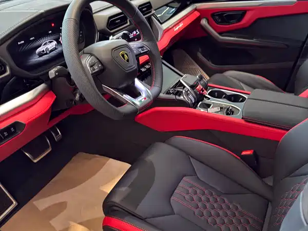 Lamborghini Urus SE 2025