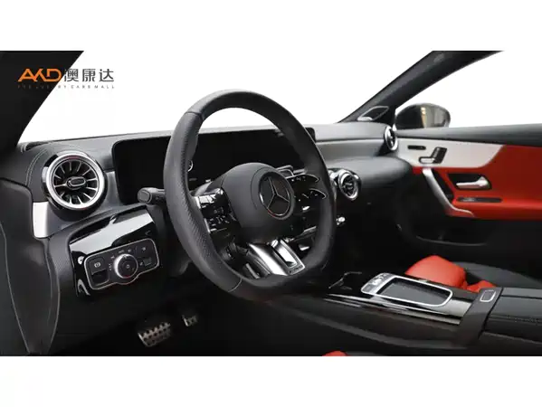 Mercedes-Benz CLA AMG 2025