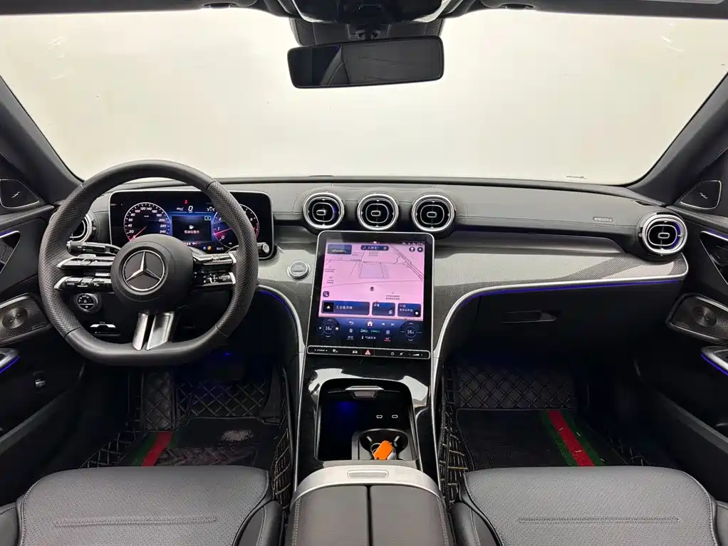Mercedes-Benz C-Class 2023 — фото 10