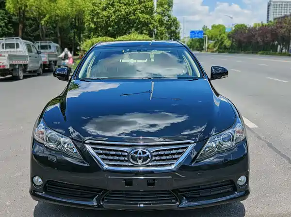 Toyota Reiz 2013