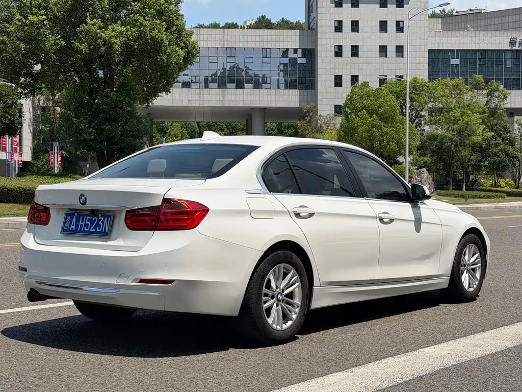 BMW 3 Series 2013 — фото 9