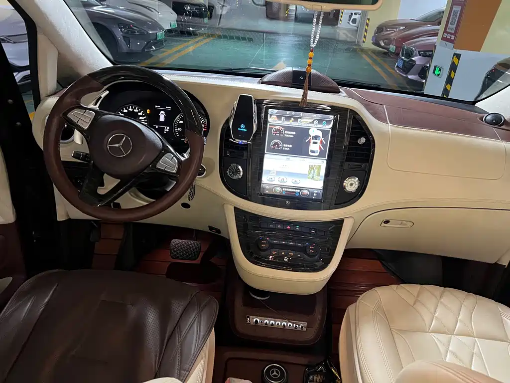 Mercedes-Benz Vito 2017 — фото 14