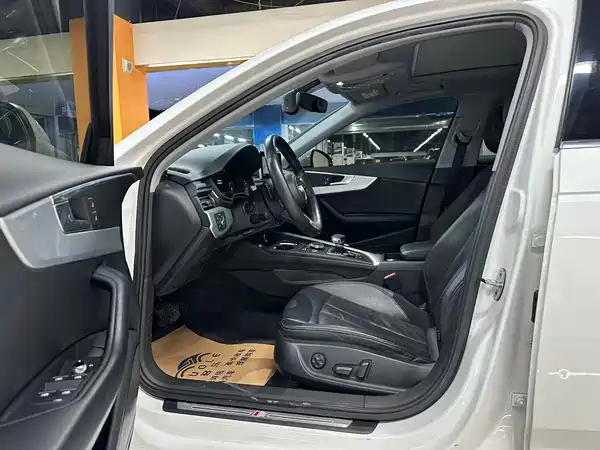 Audi A4L 2019