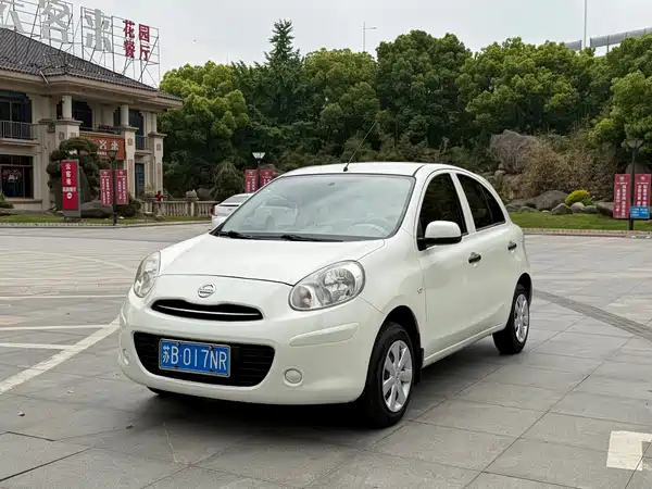 Nissan March 2014