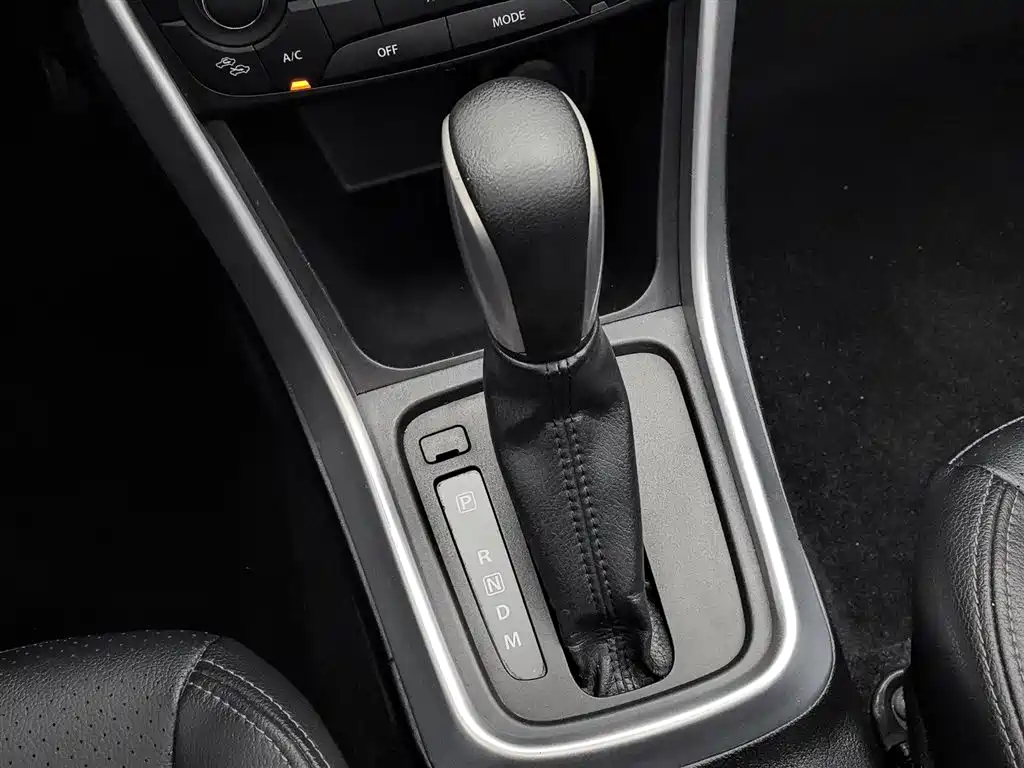 Suzuki Vitara 2017 — фото 13