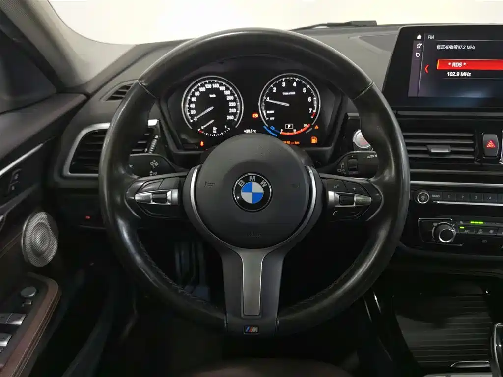 BMW 1 Series 2021 — фото 11