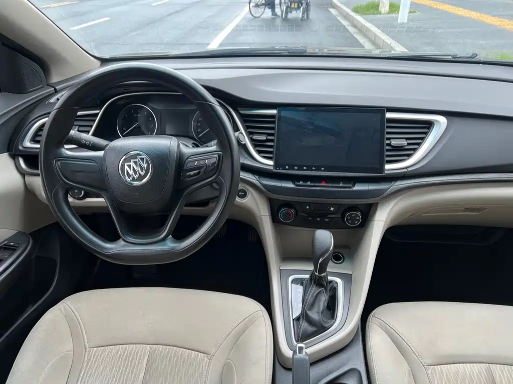 Buick Excelle 2017 — фото 11