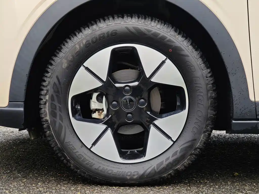 Geely Galaxy Starwish 2024 — фото 10