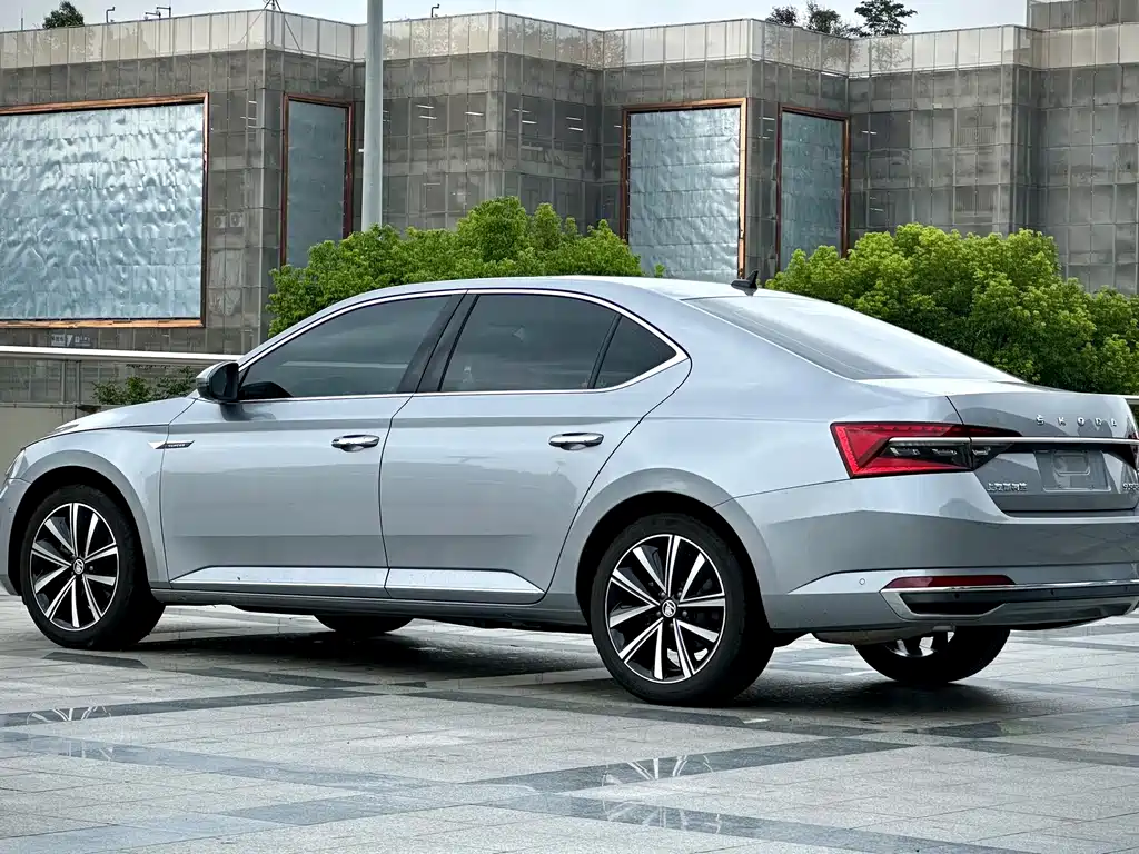 Skoda Superb 2024 — фото 5