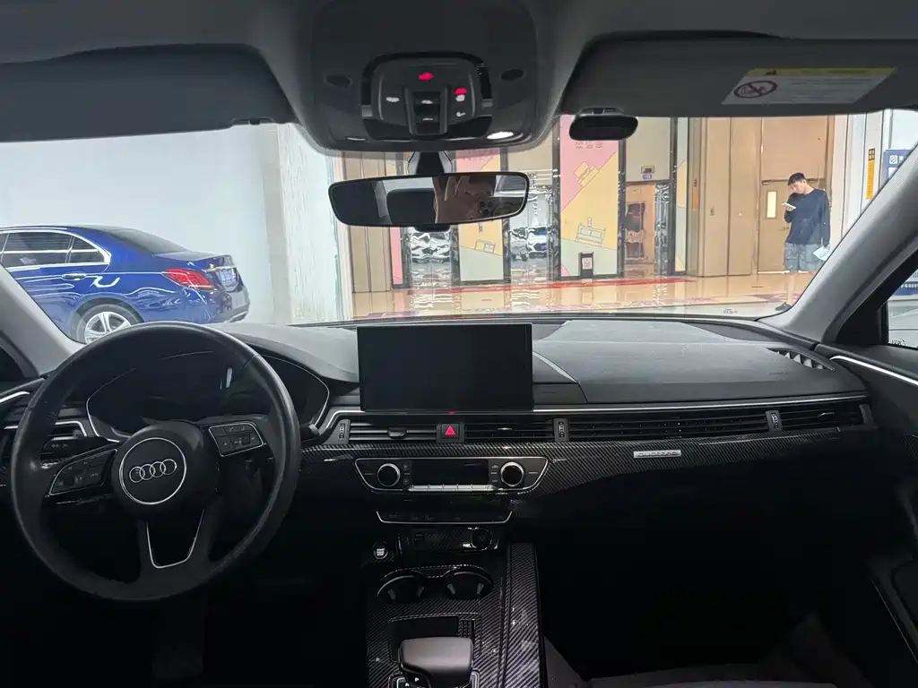 Audi A4L 2021