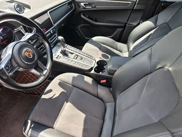 Porsche Macan 2020